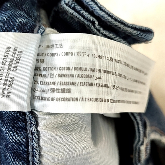 Hollister Curvy Ultra High Rise Mom Shorts - Picture 6 of 8